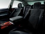 Toyota Crown Hybrid Royal Saloon Black Style 2014 года